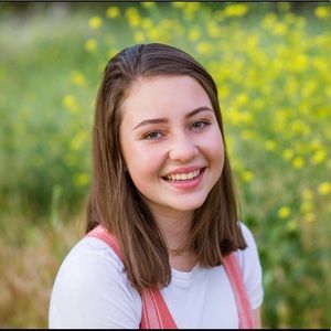 Meet your Posher, Claire